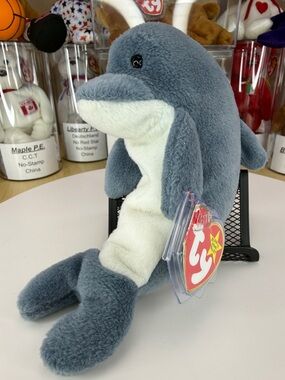 ❤️🐬Echo - "Waves" Mismatch/PVC/German Tag - Creased Tag - Near Mint